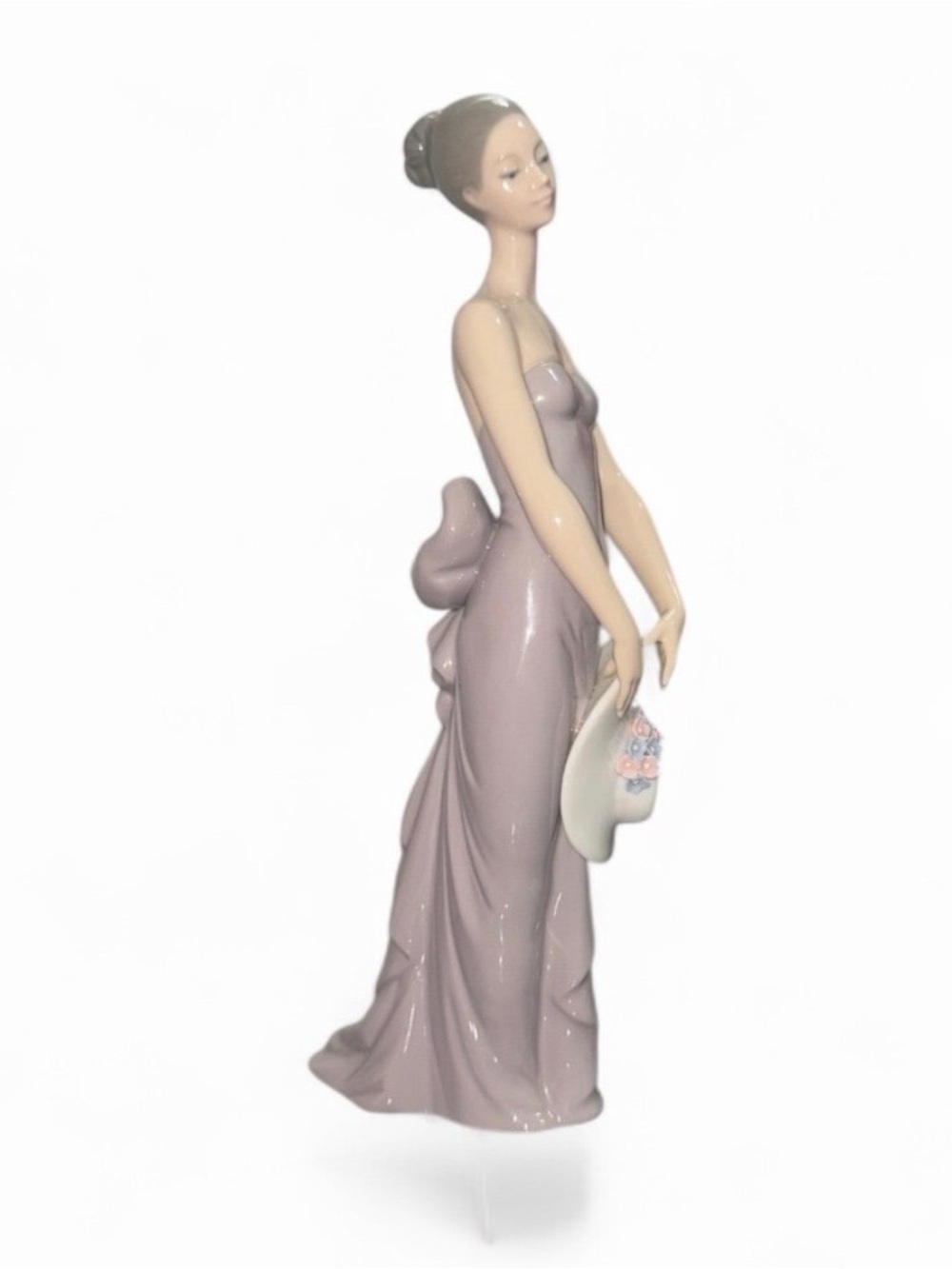 Lladró Retired Bridesmaid Figurine 5598 Purple Dress Hat With Flowers No Box